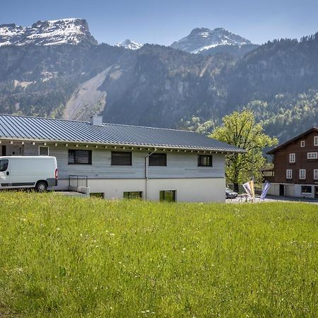 Moto-Center Beo Ag Hotel Brienz  Exterior foto